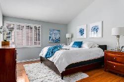 Del Mar Townhouses