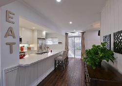 Almayo Treehouse