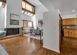 11915 Gorham