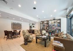 Wilshire House