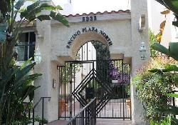 Encino Plaza North