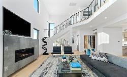 Bella Court
