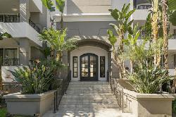 Continental at Sherman Oaks