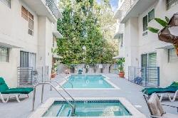 Encino Marquis