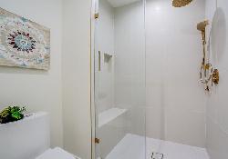 106 N Croft