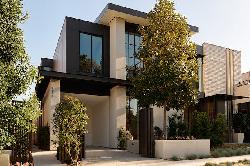 Houses at 8899 Beverly