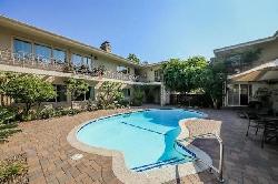 1250 S Orange Grove