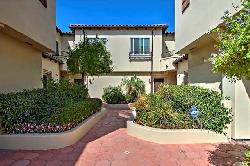 Encino Vista Townhomes
