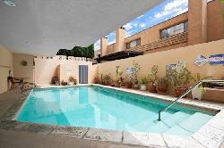 San Tropez Villas West