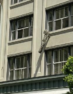Tomahawk Building, The