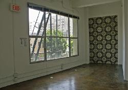 Tomahawk Building, The