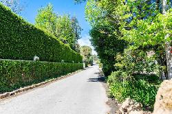 Oakmont Drive