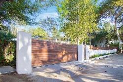 Fryman Canyon Estates