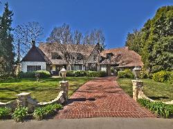Toluca Lake Village