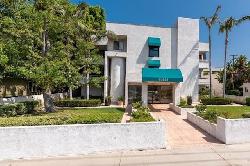 10861 Moorpark