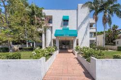 10861 Moorpark