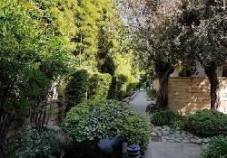 Huntington Manor