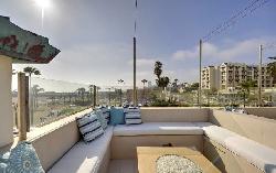 Lux Santa Monica