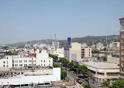 Broadway Hollywood, The