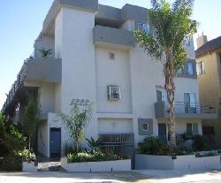 1222 N Kings