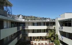 1200 N Flores