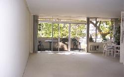 1200 N Flores