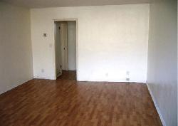 1200 N Flores