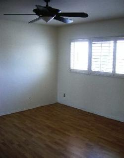 1200 N Flores