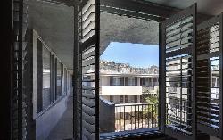 1200 N Flores