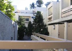960 N San Vicente