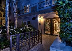 Clark Villa