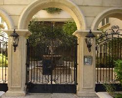 1658 Camden