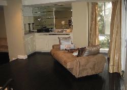 441 N Oakhurst