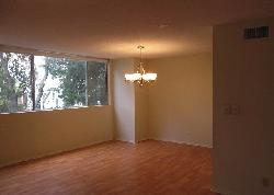 441 N Oakhurst