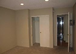 441 N Oakhurst