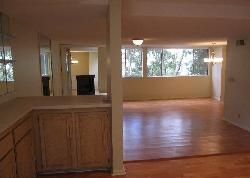 441 N Oakhurst