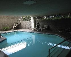 441 N Oakhurst