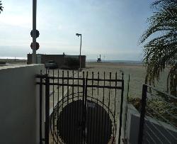 270 Palisades Beach