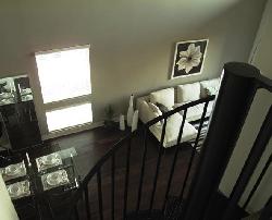 4211 Redwood