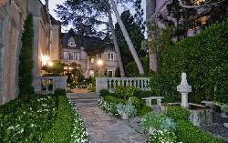 Chateau Colline