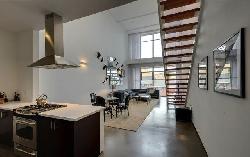 611 N Bronson